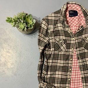 American eagle 🦅 plaid button up